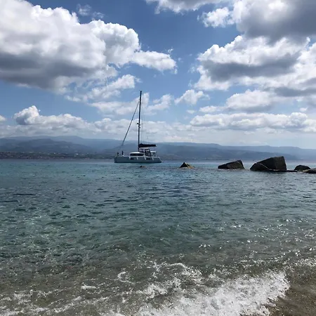 Paradiso Vista Mare Retreat בית נופש *