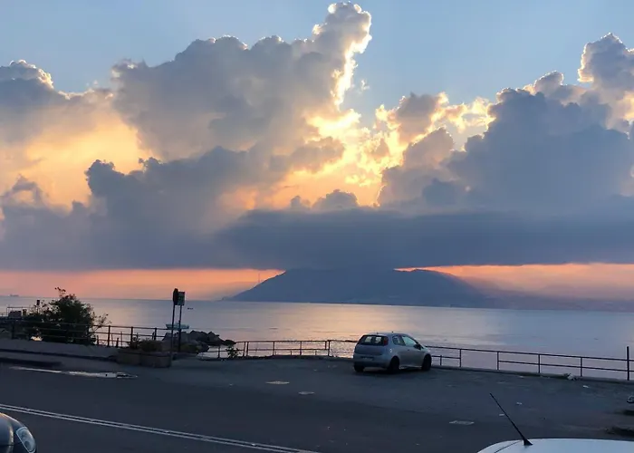 Paradiso Vista Mare Retreat בית נופש